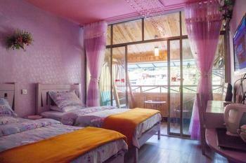 Fenghuang Lifetime True Love Hotel Экстерьер фото
